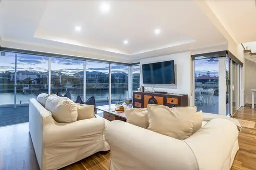 14B Genevieve Court, Halls Head For Sale by John Phillips Real Estate - image 11