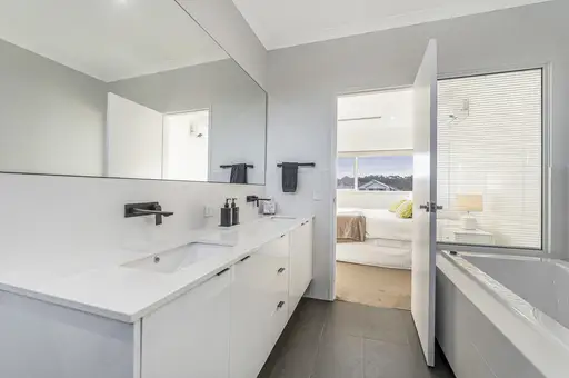 14B Genevieve Court, Halls Head For Sale by John Phillips Real Estate - image 20