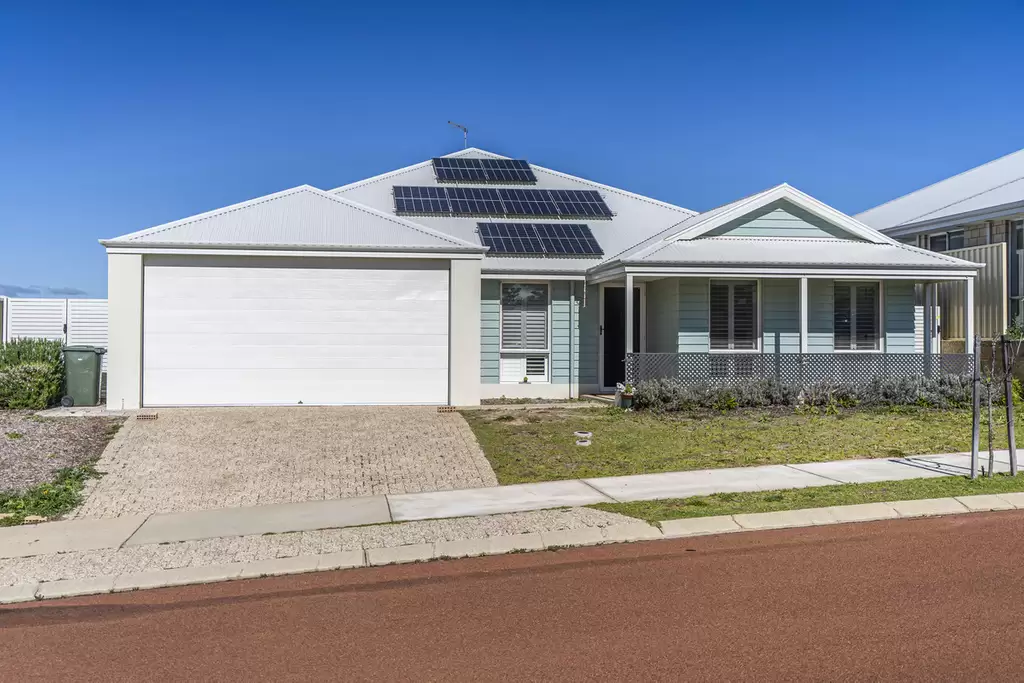 61 Balladonia Parade, Dawesville For Sale by John Phillips Real Estate