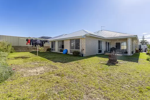 61 Balladonia Parade, Dawesville For Sale by John Phillips Real Estate - image 21