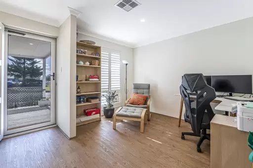 61 Balladonia Parade, Dawesville For Sale by John Phillips Real Estate - image 11