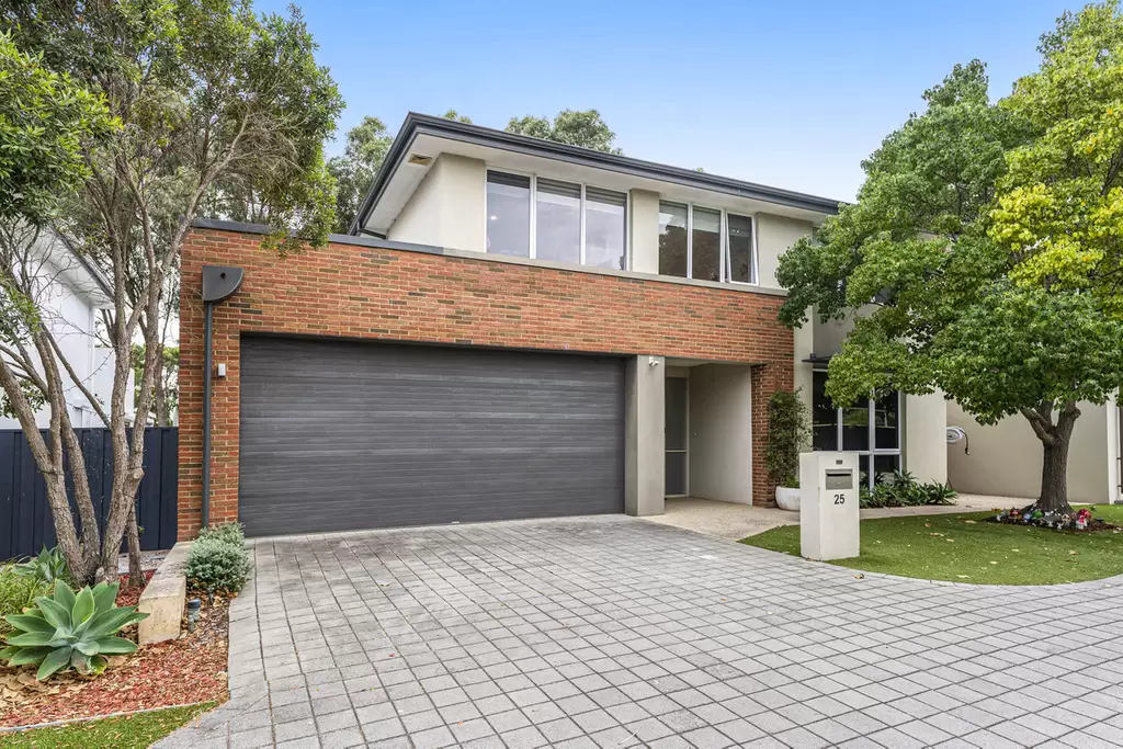 25 Malone Loop, Meadow Springs For Sale by John Phillips Real Estate
