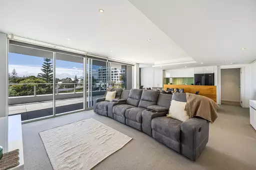 305/5 Marco Polo Drive, Mandurah For Sale by John Phillips Real Estate - image 5