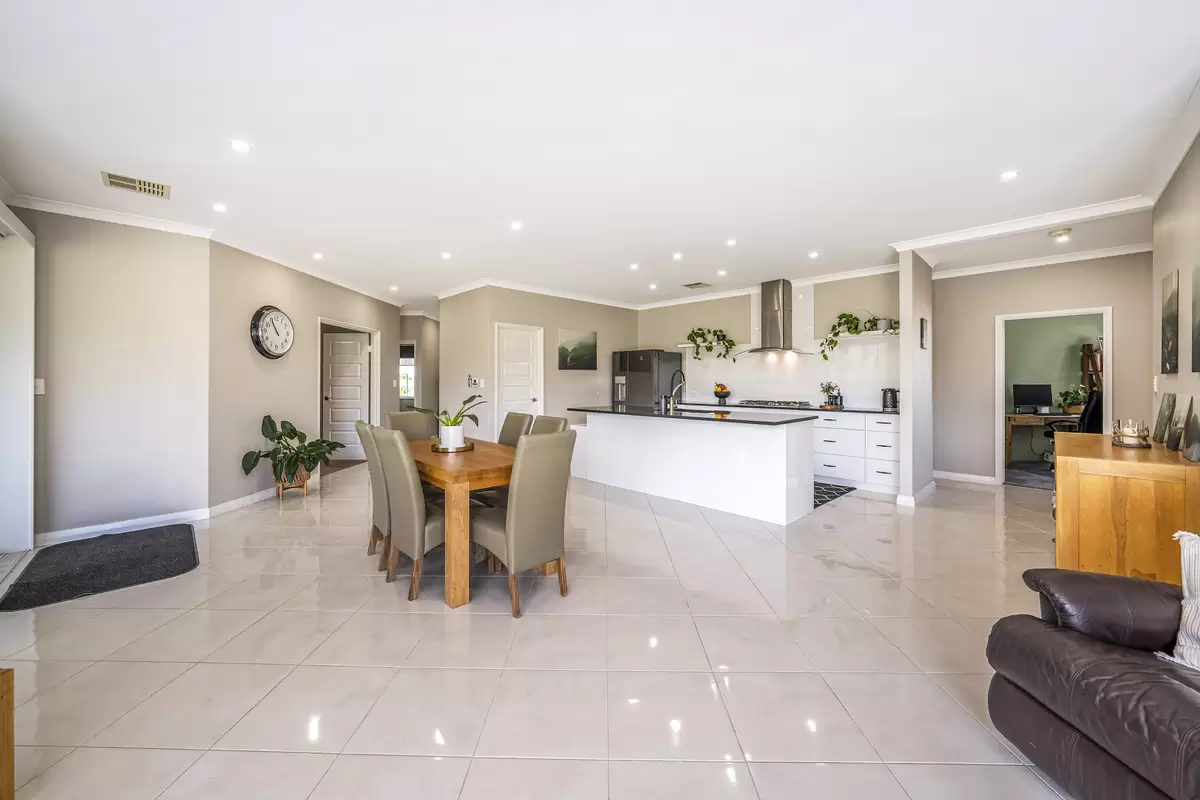 7 Pioneer Place, Birchmont For Sale by John Phillips Real Estate - image 1