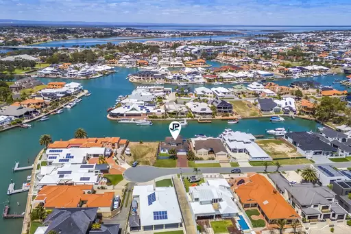 32 Cambria Island Retreat, Halls Head For Sale by John Phillips Real Estate - image 33