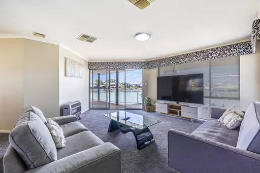 32 Cambria Island Retreat, Halls Head For Sale by John Phillips Real Estate - image 13