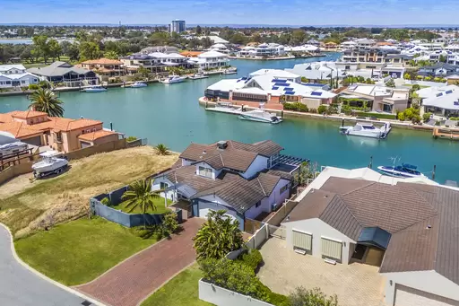 32 Cambria Island Retreat, Halls Head For Sale by John Phillips Real Estate - image 31