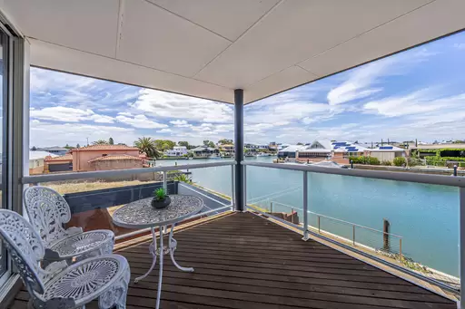 32 Cambria Island Retreat, Halls Head For Sale by John Phillips Real Estate - image 19
