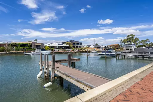 32 Cambria Island Retreat, Halls Head For Sale by John Phillips Real Estate - image 30
