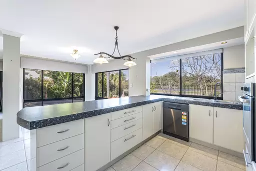 2 Hermitage Street, Dudley Park Sold by John Phillips Real Estate - image 6